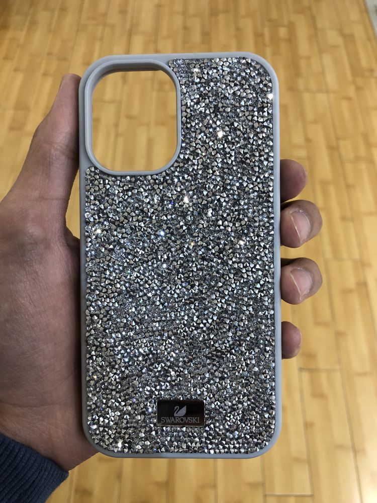 Swarovski чехол iPhone 16 оригинал