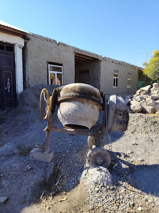 Betonmeshalka sotiladi