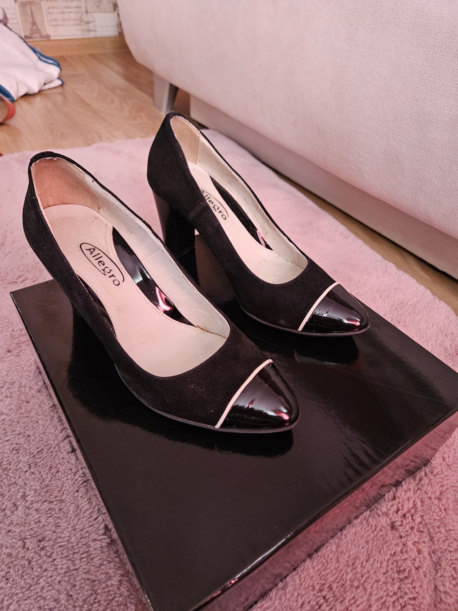 Pantofi de piele