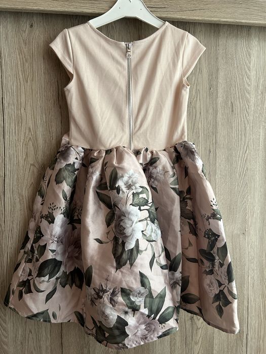 H&M красива рокличка размер 122/128
