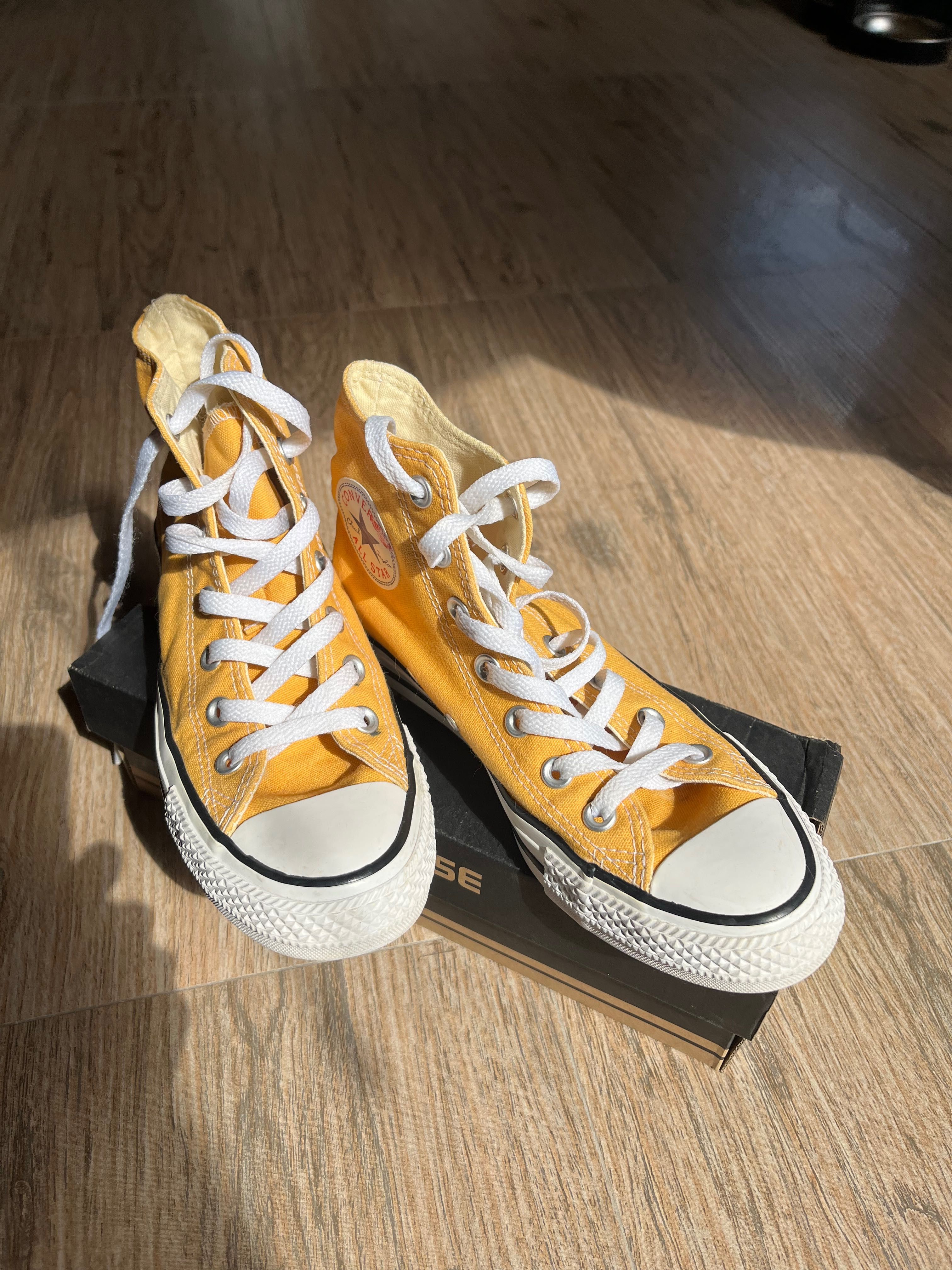 Converse Дамски жълти кецове