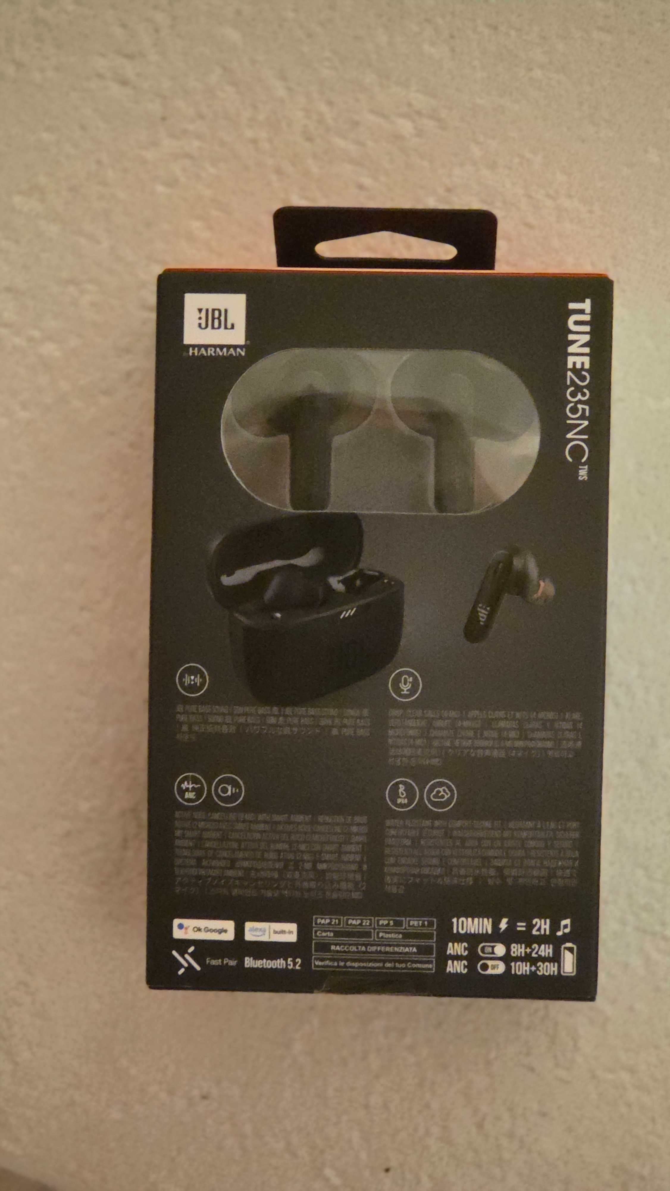 Слушалки JBL Tune 235NC – чисто нови, неразопаковани