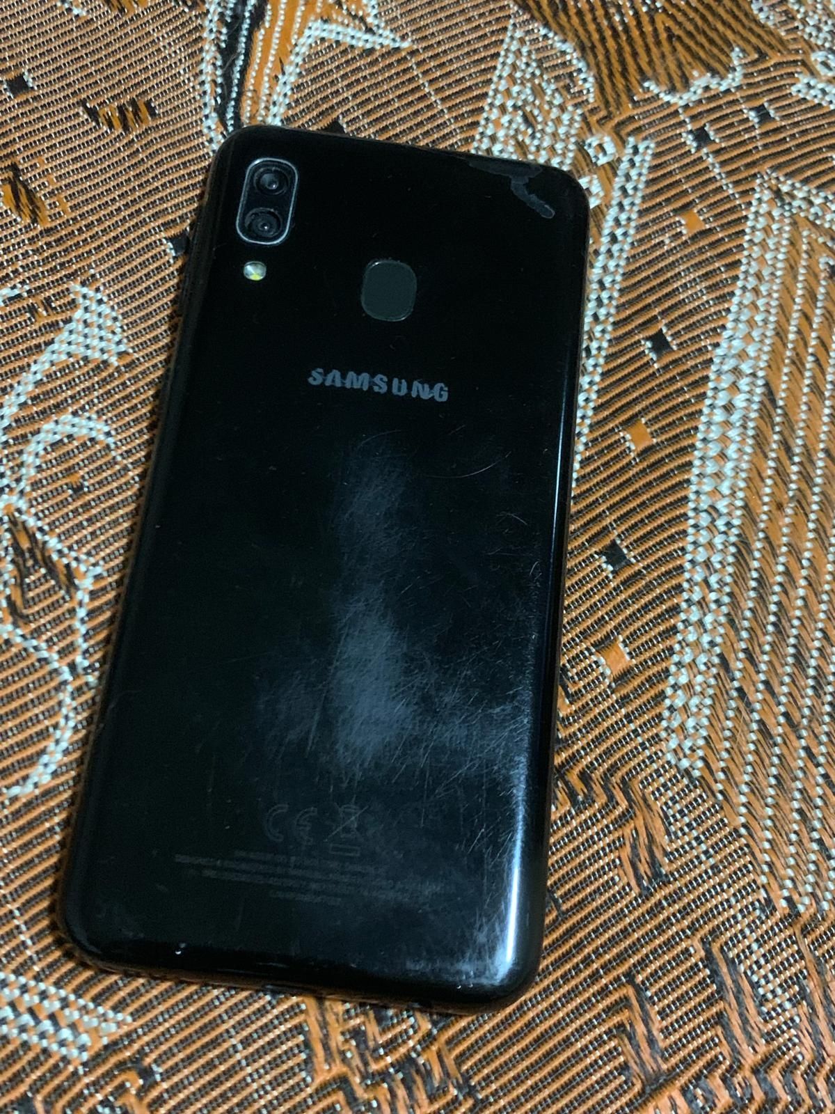 Samsung A20 E Negru Frumos