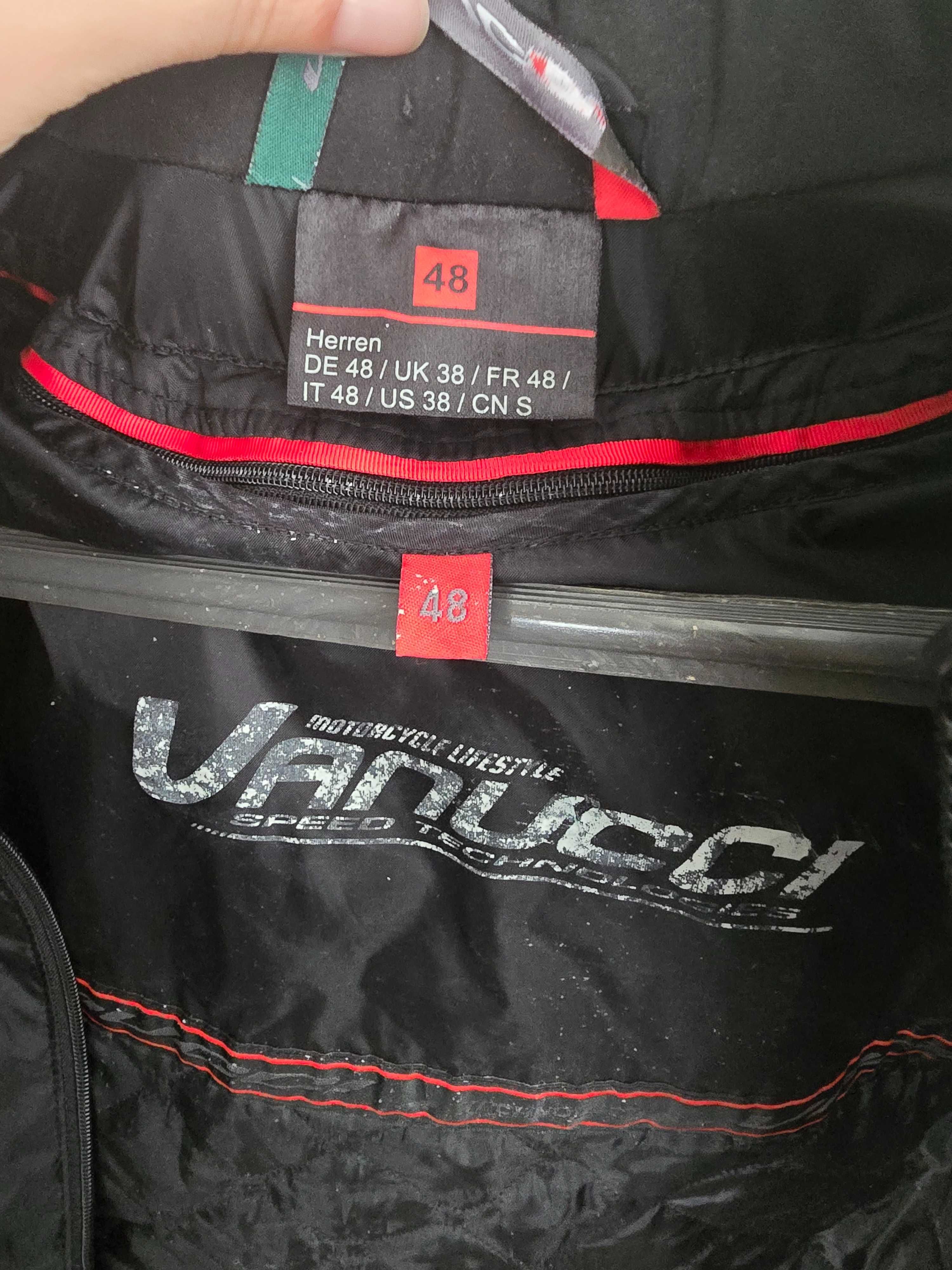 Мотористко Яке Vanucci