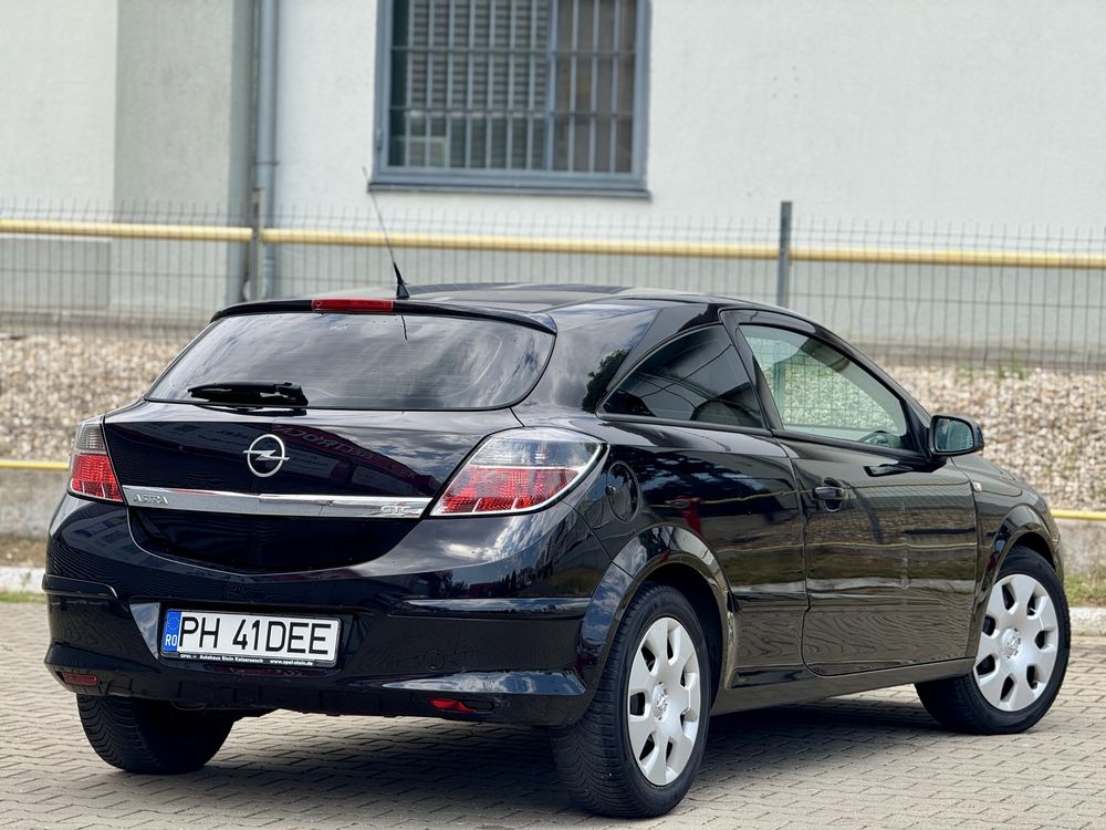 Opel Astra GTC Benzina
