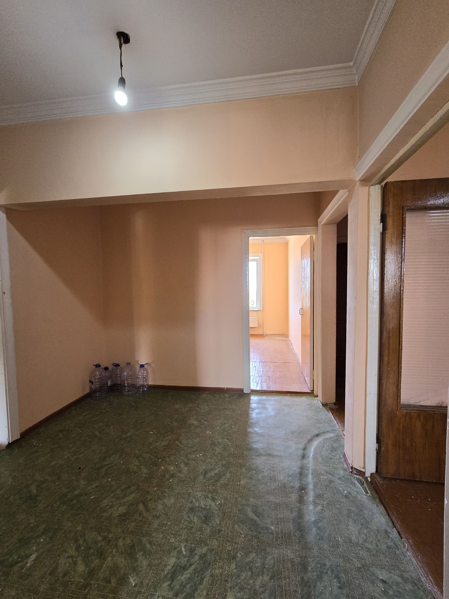 Срочно Продаётся 3х комнатная квартира