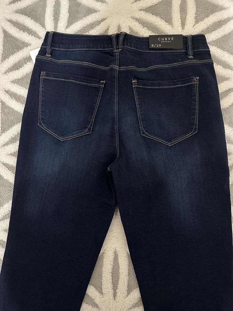 Продаются абсолютно новые женские джинсы