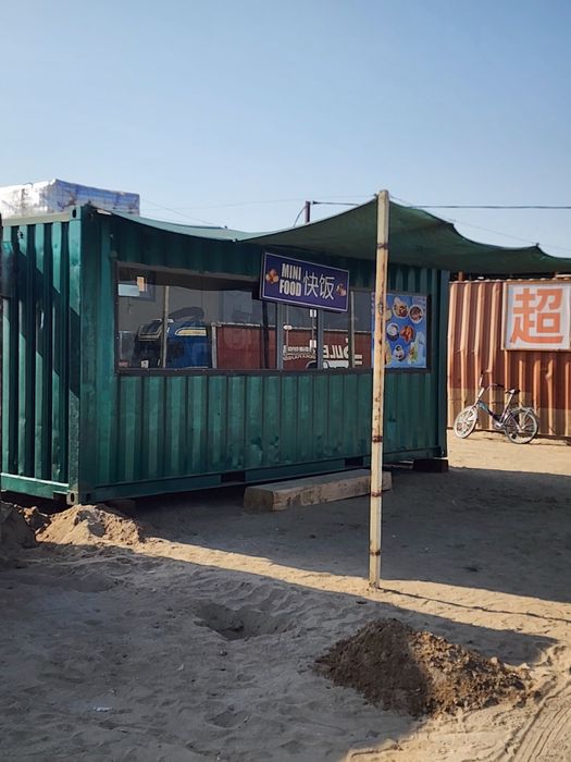 Ko'chma Oshxona tayor biznes, barcha jihozlari bilan birgalikda.