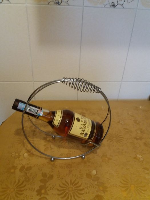 Продам подставку для бутылок