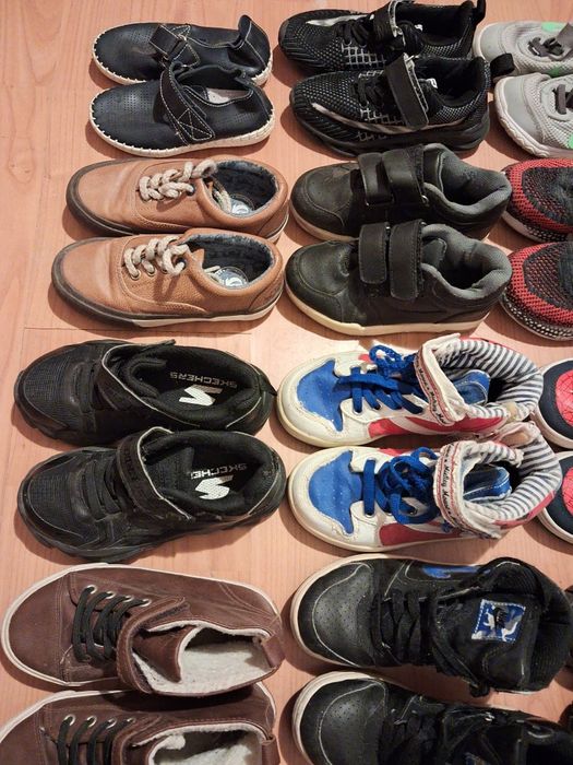 Vand încălțăminte copii second-hand