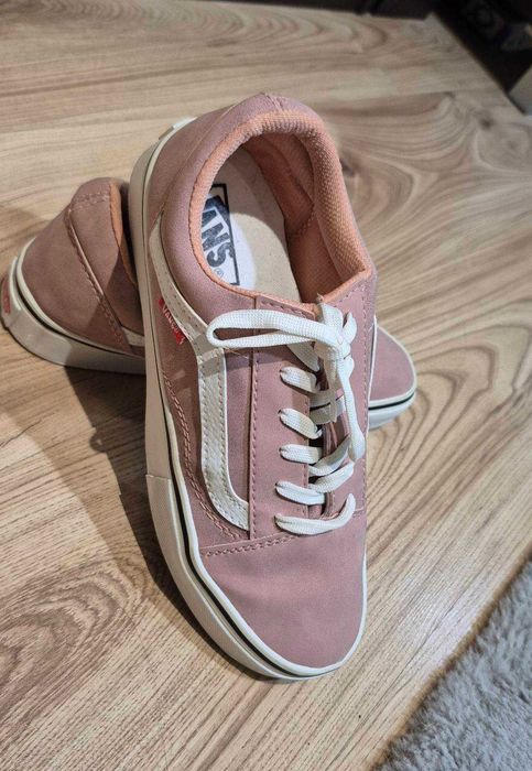 Спортни обувки - Funky, Vans