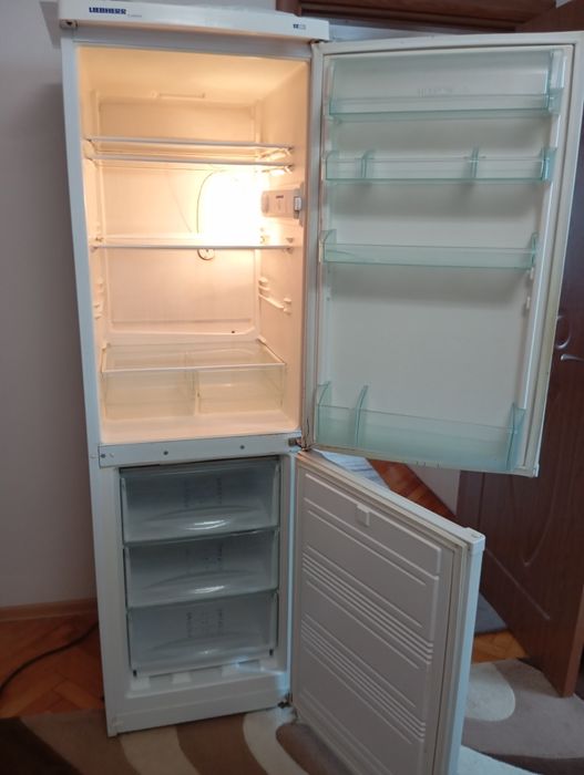 Хладилник с фризер Либхер