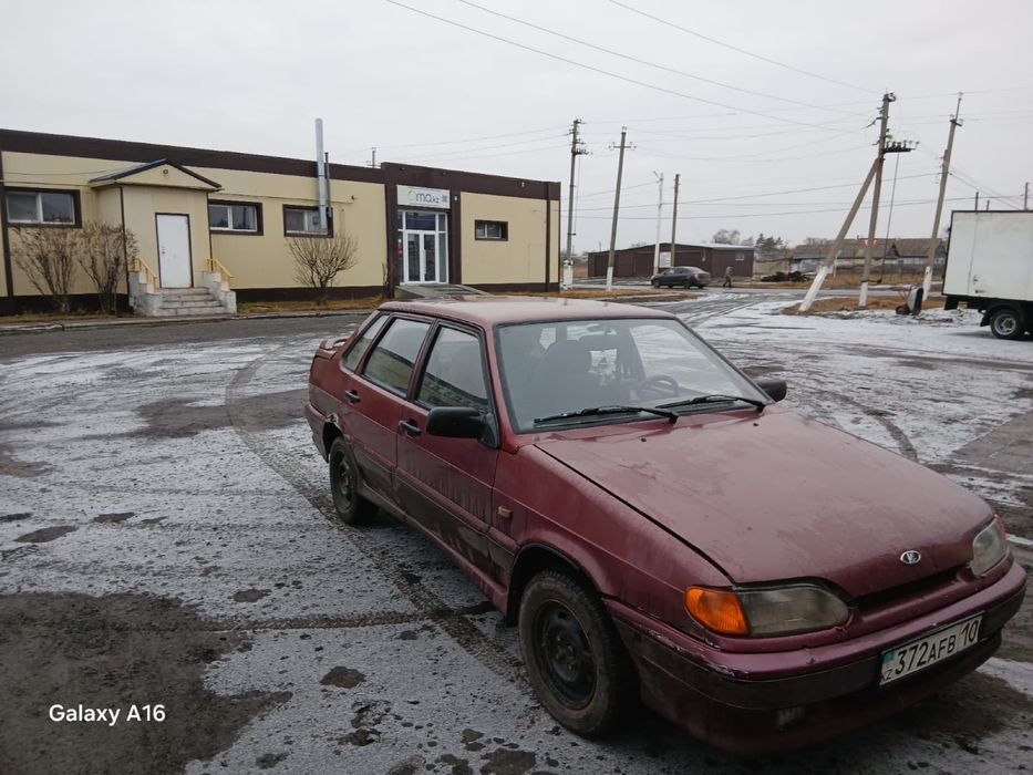 В продаже Ваз 2115  8 клапаный двигатель 2000год