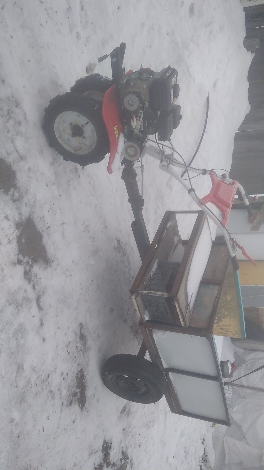 Продам мотоблок вместе с прицепом новый
