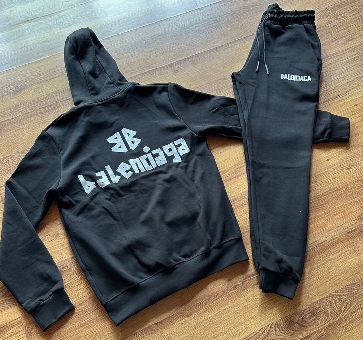 Мъжки,памучен,черен екип Balenciaga с щампа на гърба