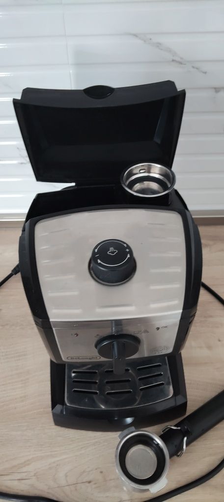 Кафемашина DeLonghi!