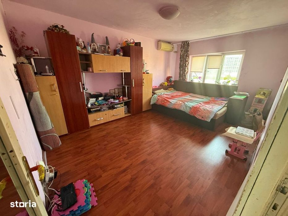 Apartament 3 camere, decomandat, 70mp, cartier 1 Mai, zona Pelendava.