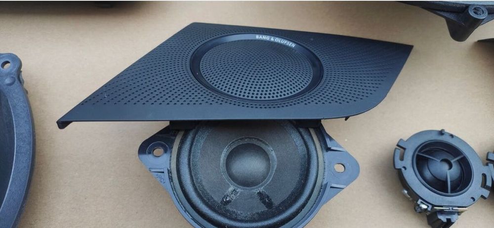 Sistem audio Audi A4 B8 Bangolufsen