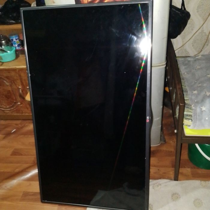 Продам плазминый телевизор