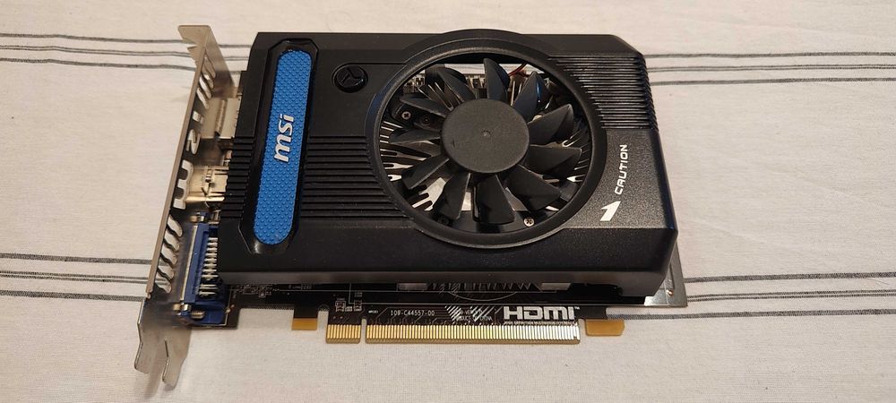 Vand placa video MSI Model V279 si p.v Gigabyte NVIDIA GeForce 7300 GS