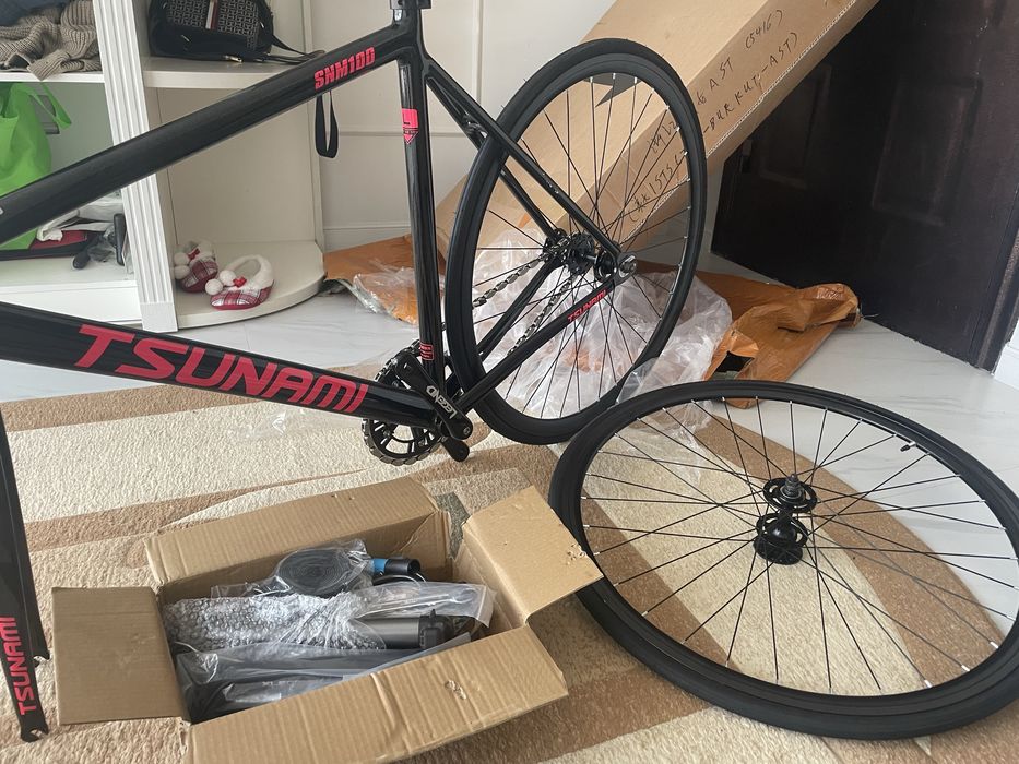 Tsunami snm 100 черно розовая рама L размер