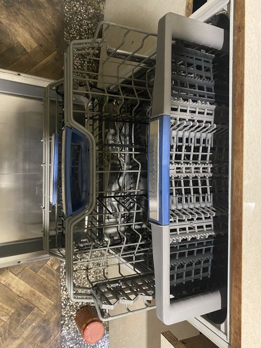 Съдомиялна Bosch