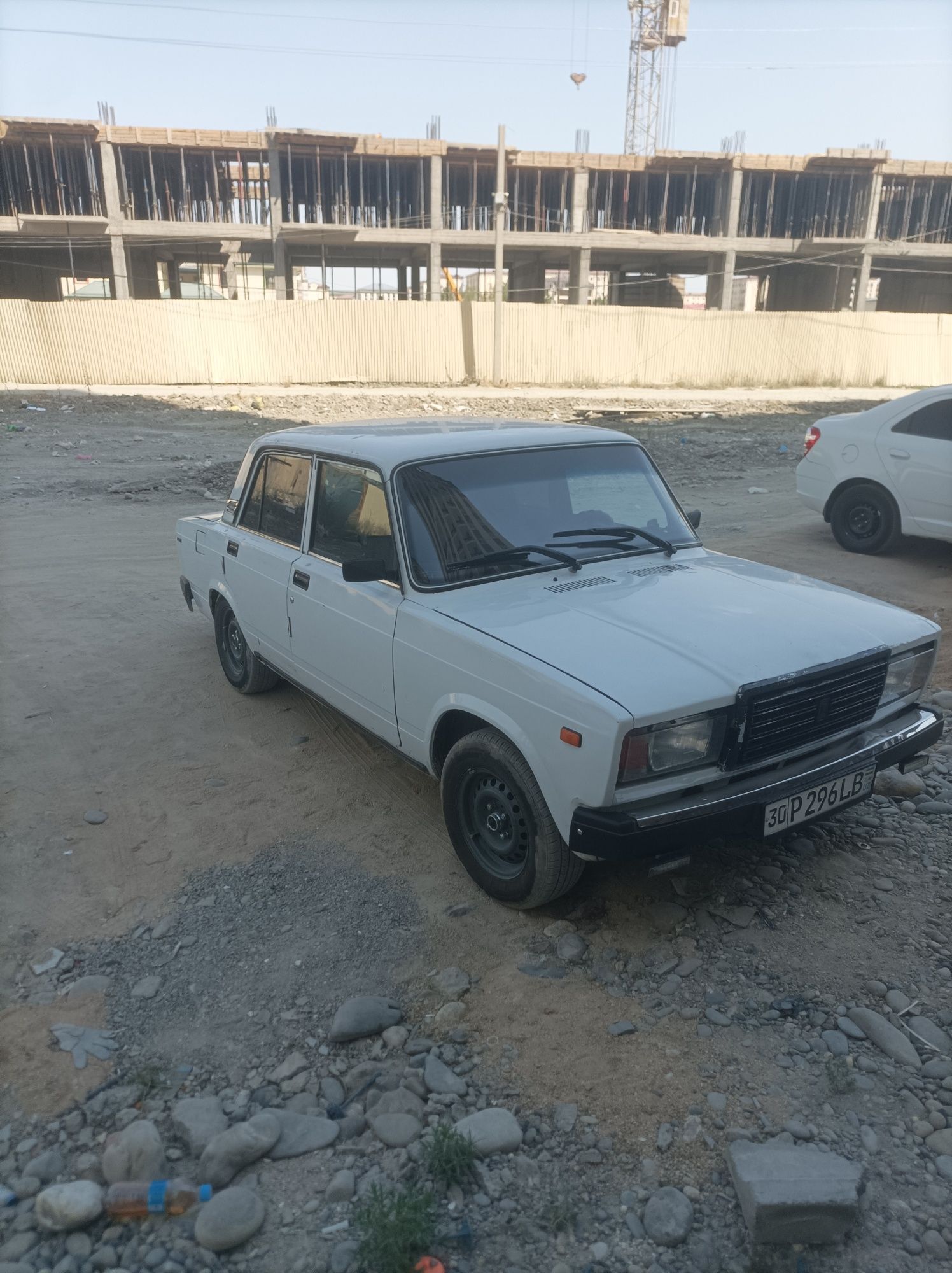 Vaz 2107 sotiladi injiktor mator
