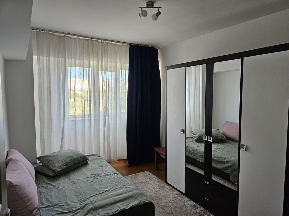 Inchiriez apartament