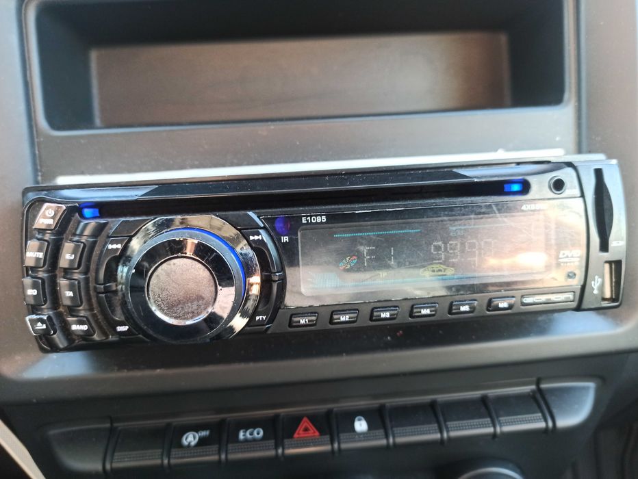 Продавам авторсдио-DVD