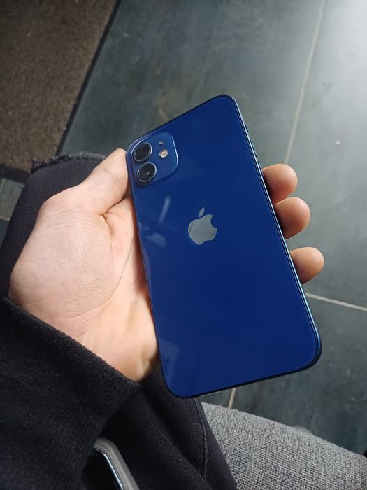 Iphone 12 normal ,64gb  99 săntatea bateriei