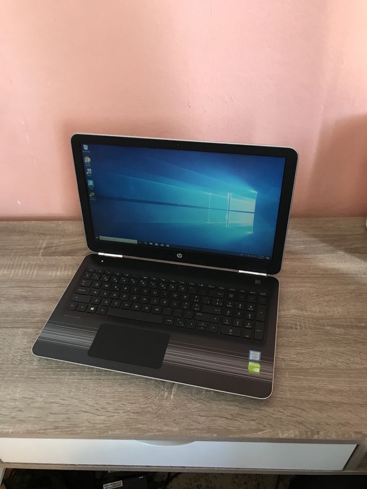 Hp Gaming**i7-7500U (Gen 7)** Nvidia 4Gb ** SSD 512