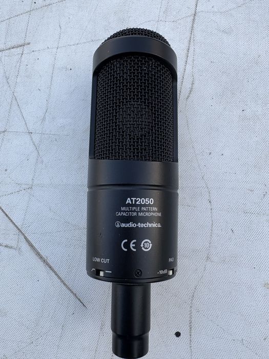 Microfon Audio Technica AT2050 cu stativ si cablu XLR + pop filtru