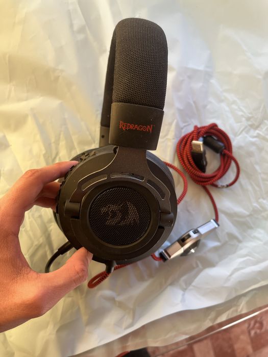 продается наушники для пк Redragon