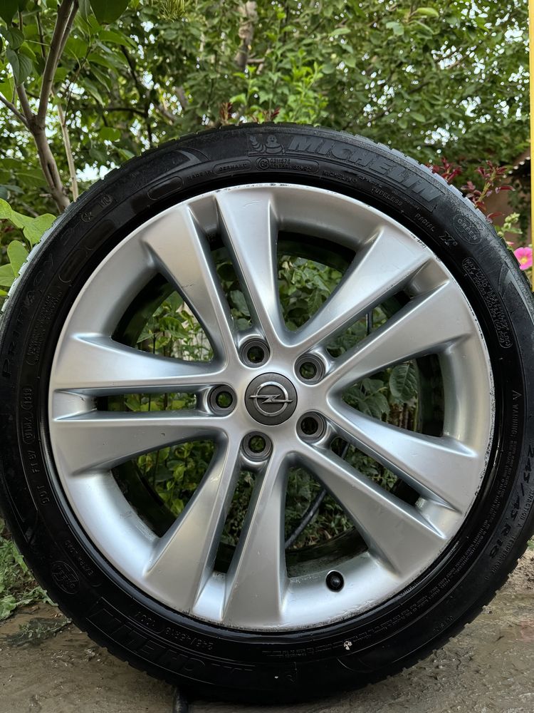 Диски R18 на Opel (5*110)