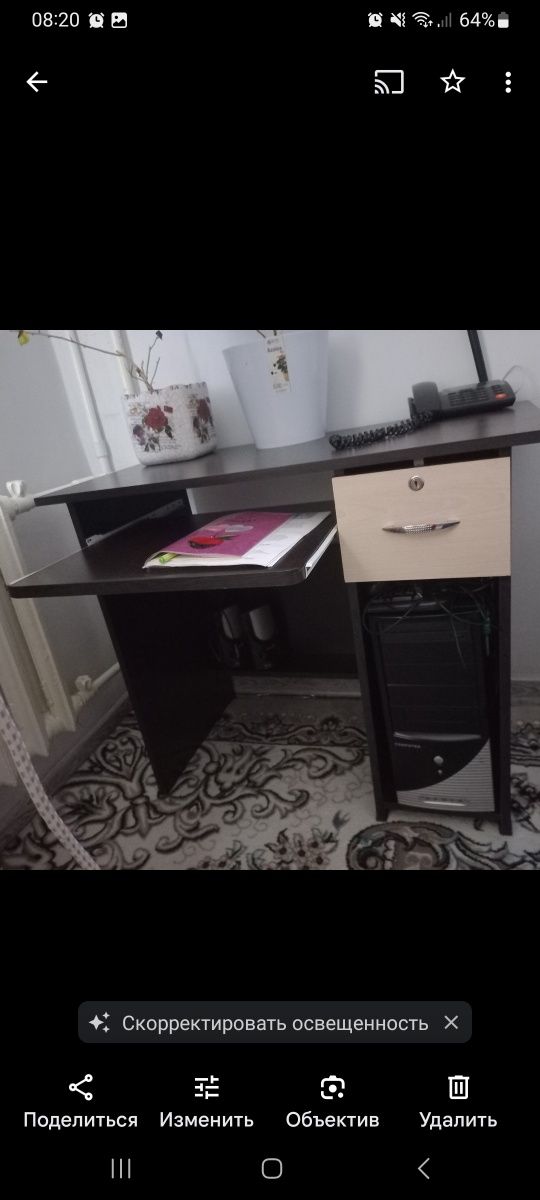 Продаётся письменный  компютерный стол