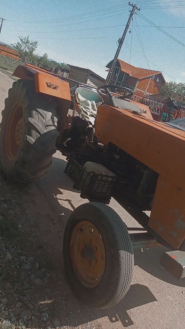 Tractor de 55 cai de vânzare