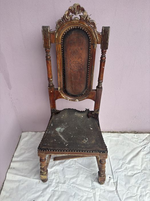 Scaune vechi  de reconditionat anii 1900