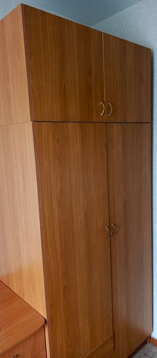 Двух секционный шкаф под одежду