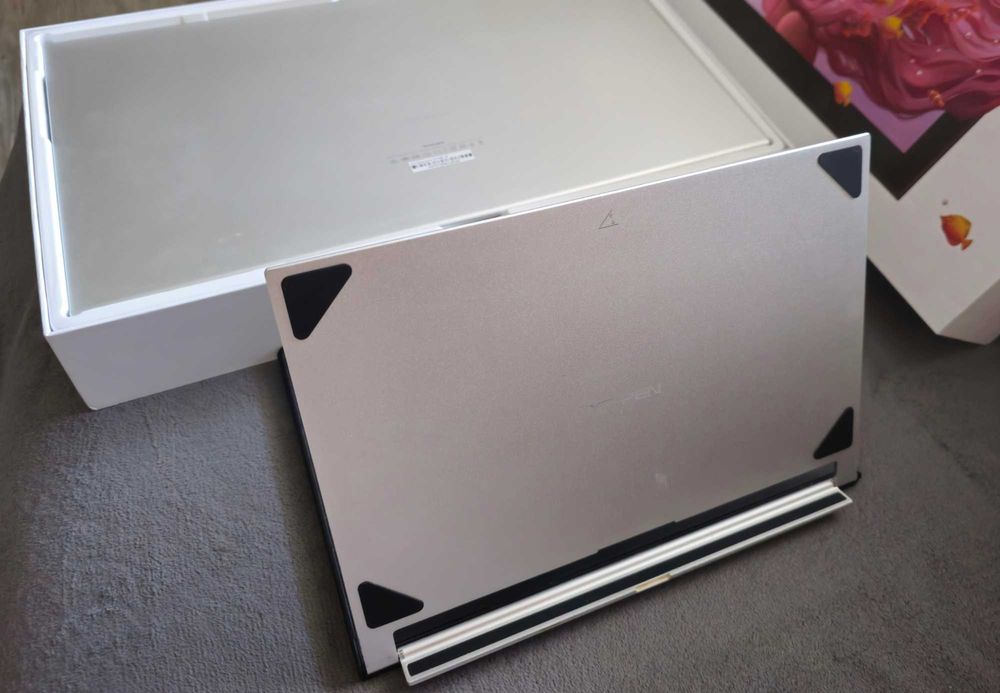Tabletă Grafică XP-Pen Innovator 16 + Stand Portabil XP-Pen AC 18