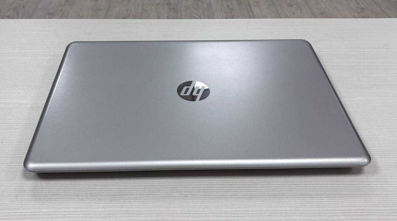 HP Pavilion Большой экран i5-7*Озу 8*ssd 128*Hdd 1Tb/Gtx1050-2gb