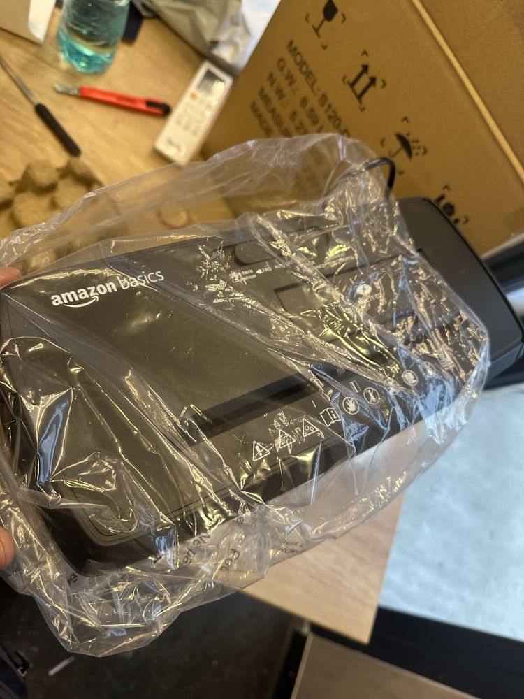Distrugator documente AmazonBasics