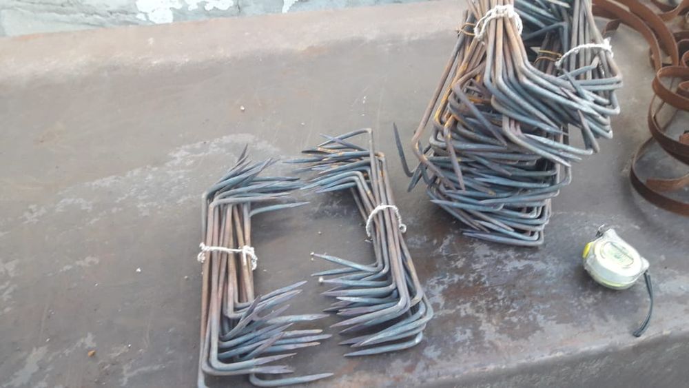 Продам,,скобы строительные,,