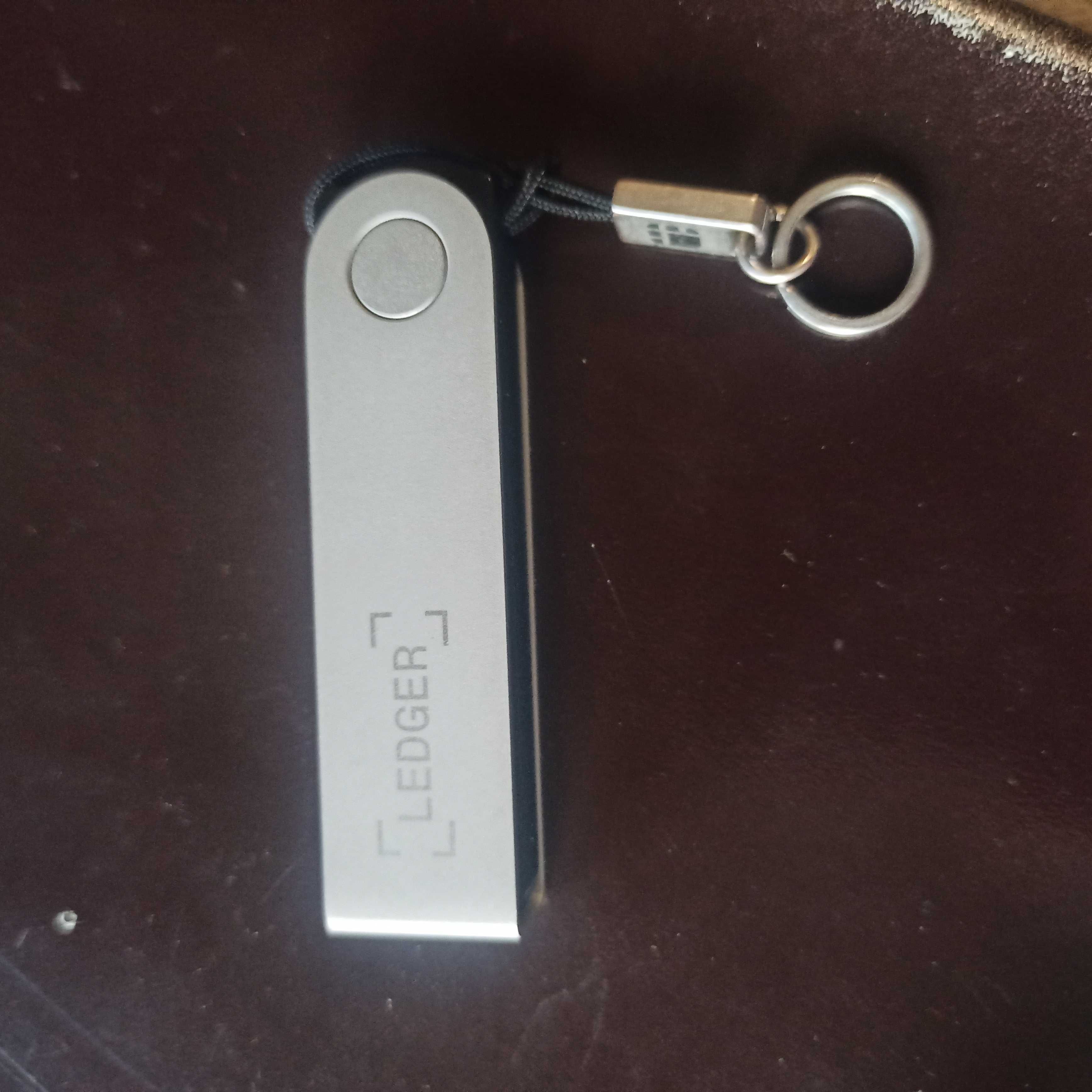 LEDGER - Nano X  холодный криптокошелек