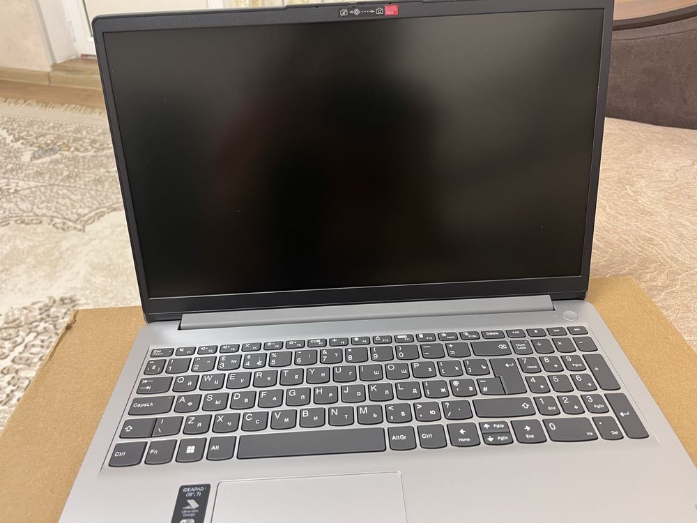 Ноутбук Lenovo IdeaPad 1 15AMN7 82VG00L3PS серебристый