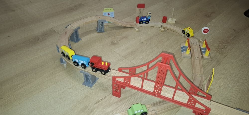 Set trenulet lemn tip hepa