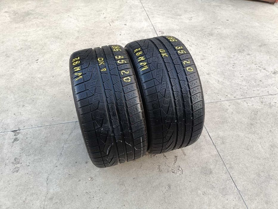 Doua anvelope iarna 285 35 20 pirelli sottozero 2 profil de 7,8 mm