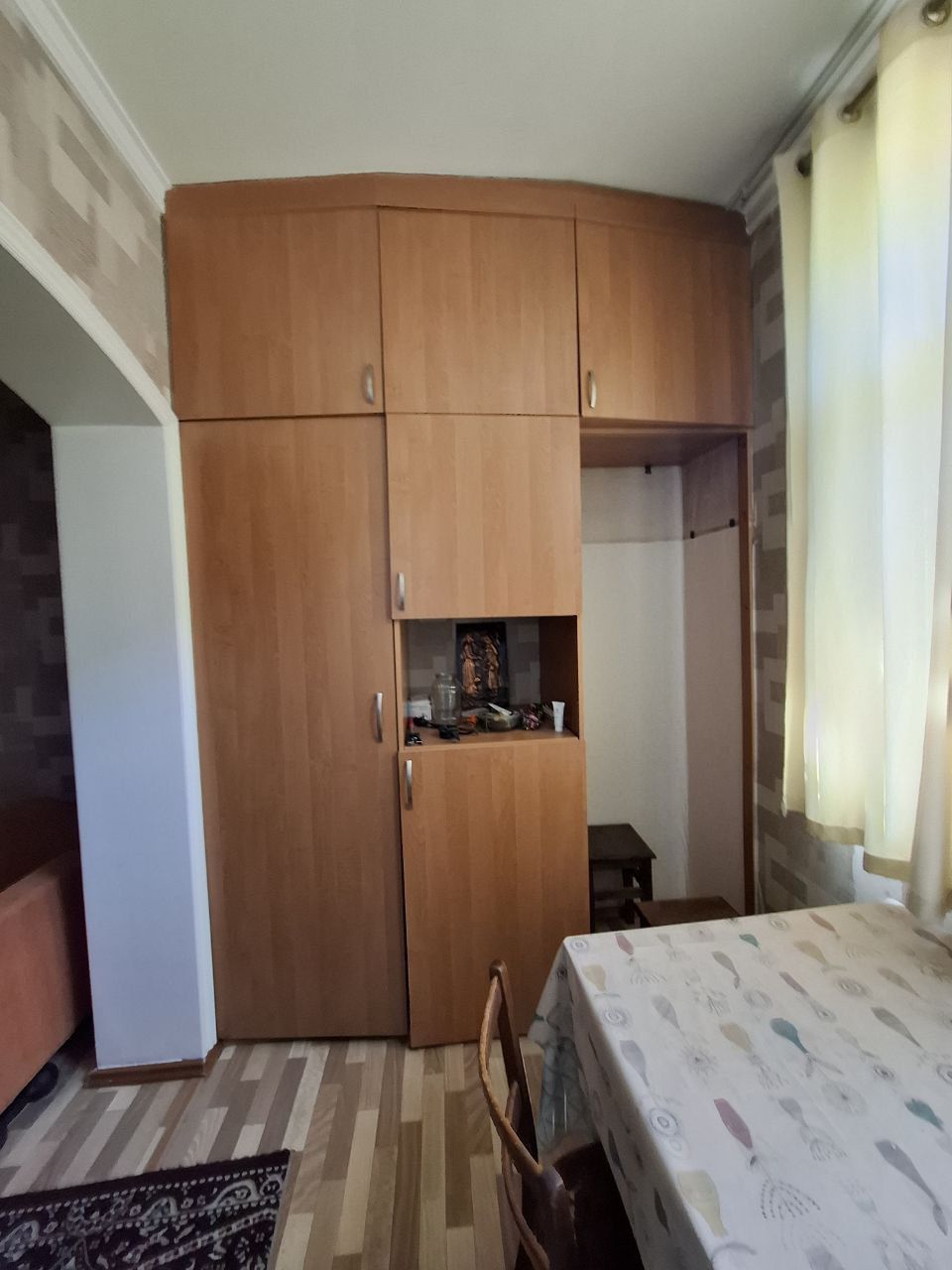 Продажа 2/1/5 на Юнусабад-18,(61кв.м)2 хонали сотилади
