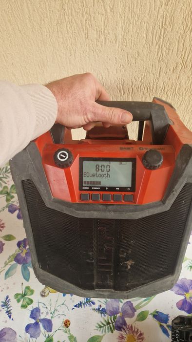 Vând Radio Hilti