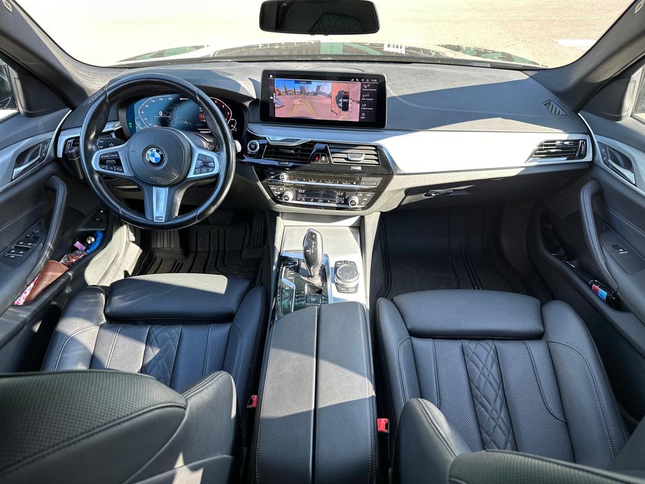 Vand schimb BMW seria 5 Xdrive plug in hybrid 530e Rolex Audemars