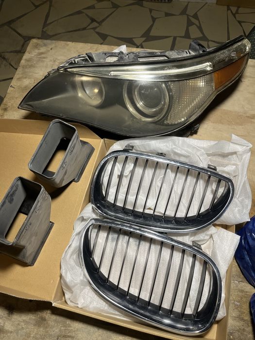 BMW E60 фара водительская, ноздри, воздуховоды.